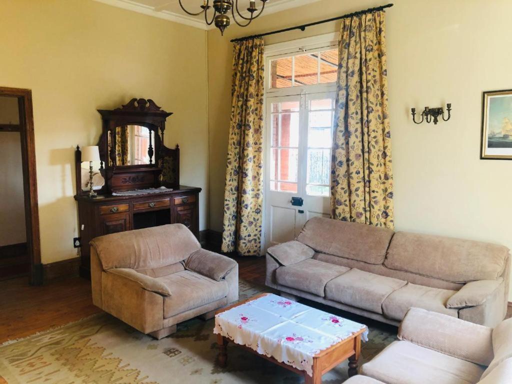 Green Lantern Inn Van Reenen ห้อง รูปภาพ