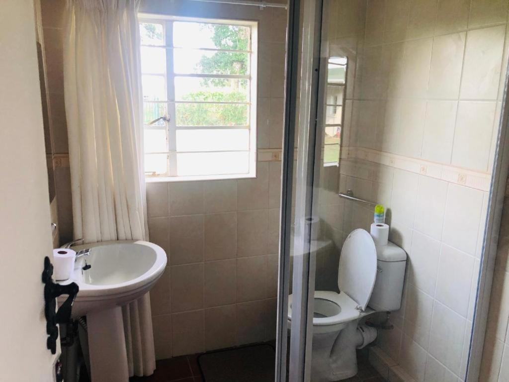 Green Lantern Inn Van Reenen ห้อง รูปภาพ